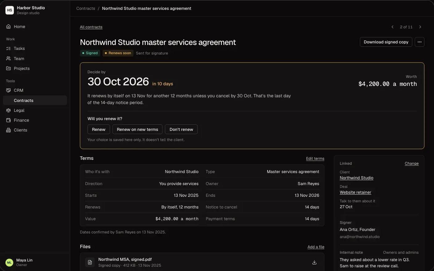 A contract with its dates and a reminder before the renewal, on a desktop